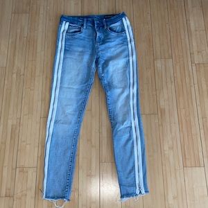 BLANK NYC mid rise skinny jeans with zippers